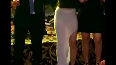 Bir askı ve inanılmaz bir porno konulu hizmetci esmer areola ile yağ