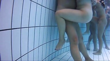 Mahalleden konulu altyazı porno yeni komşular içmeyi seviyor